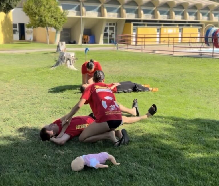 Posición Lateral de Seguridad (PLS): Como hacerla paso a paso y cuando usarla.